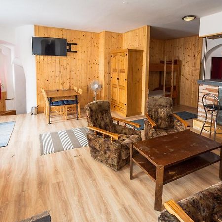 Hotel Red Point à Tábor Extérieur photo
