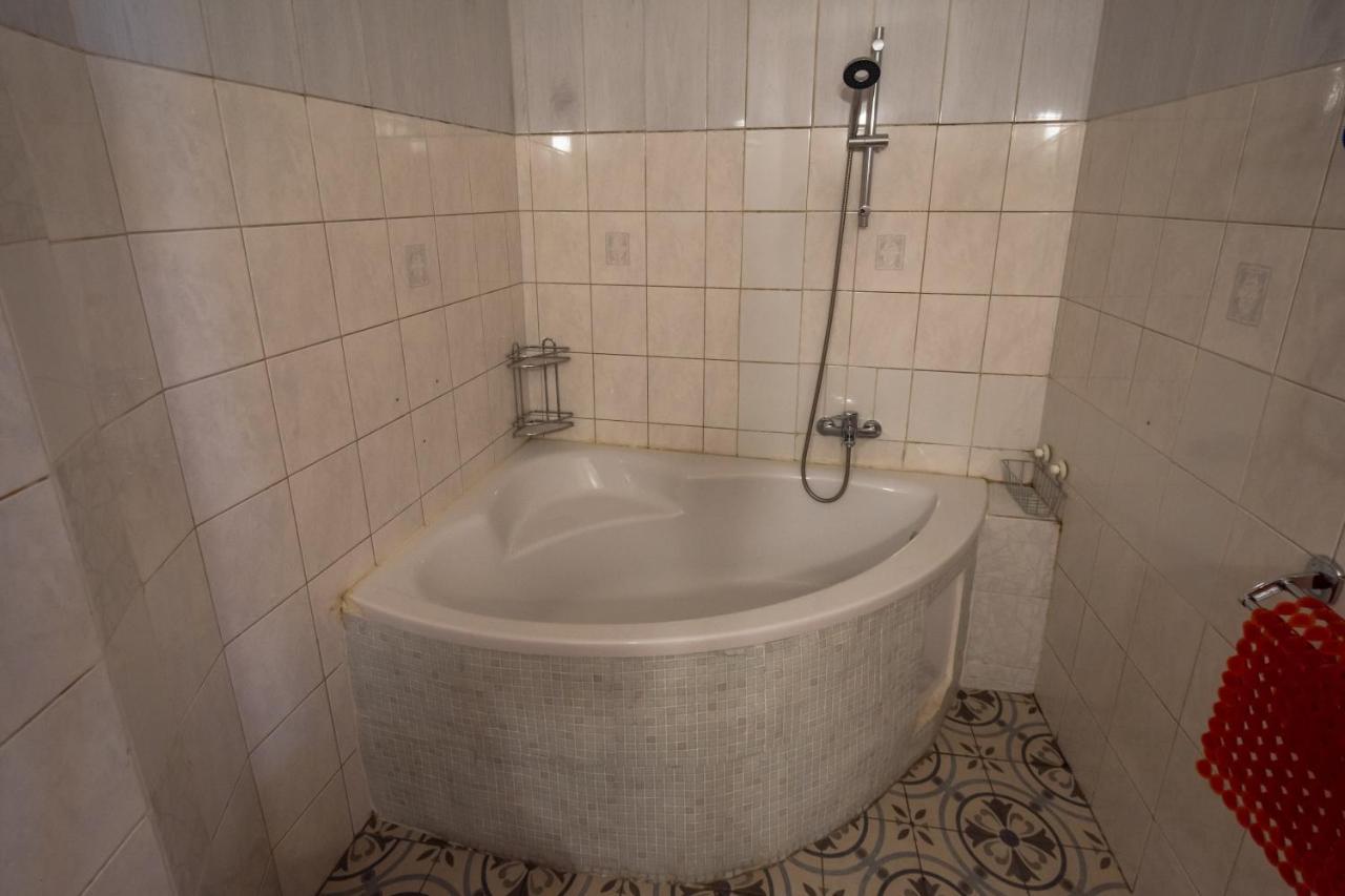 Hotel Red Point à Tábor Extérieur photo