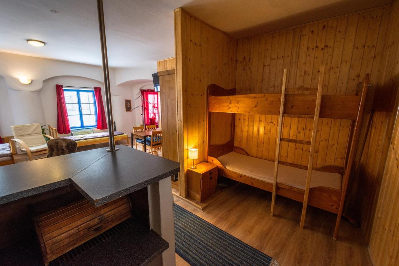 Hotel Red Point à Tábor Extérieur photo