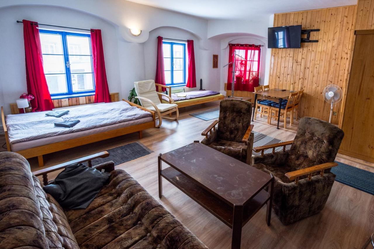 Hotel Red Point à Tábor Extérieur photo