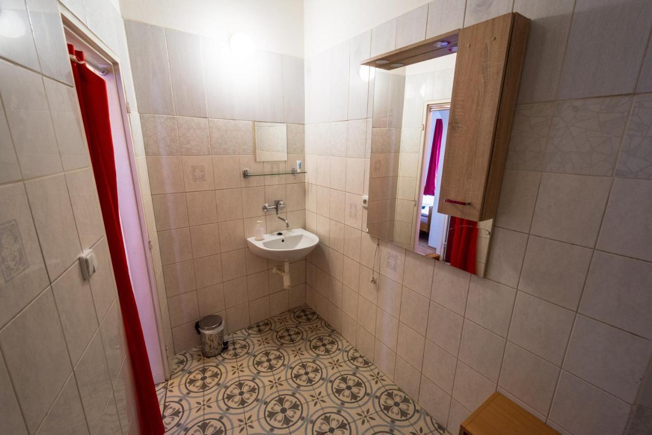 Hotel Red Point à Tábor Extérieur photo