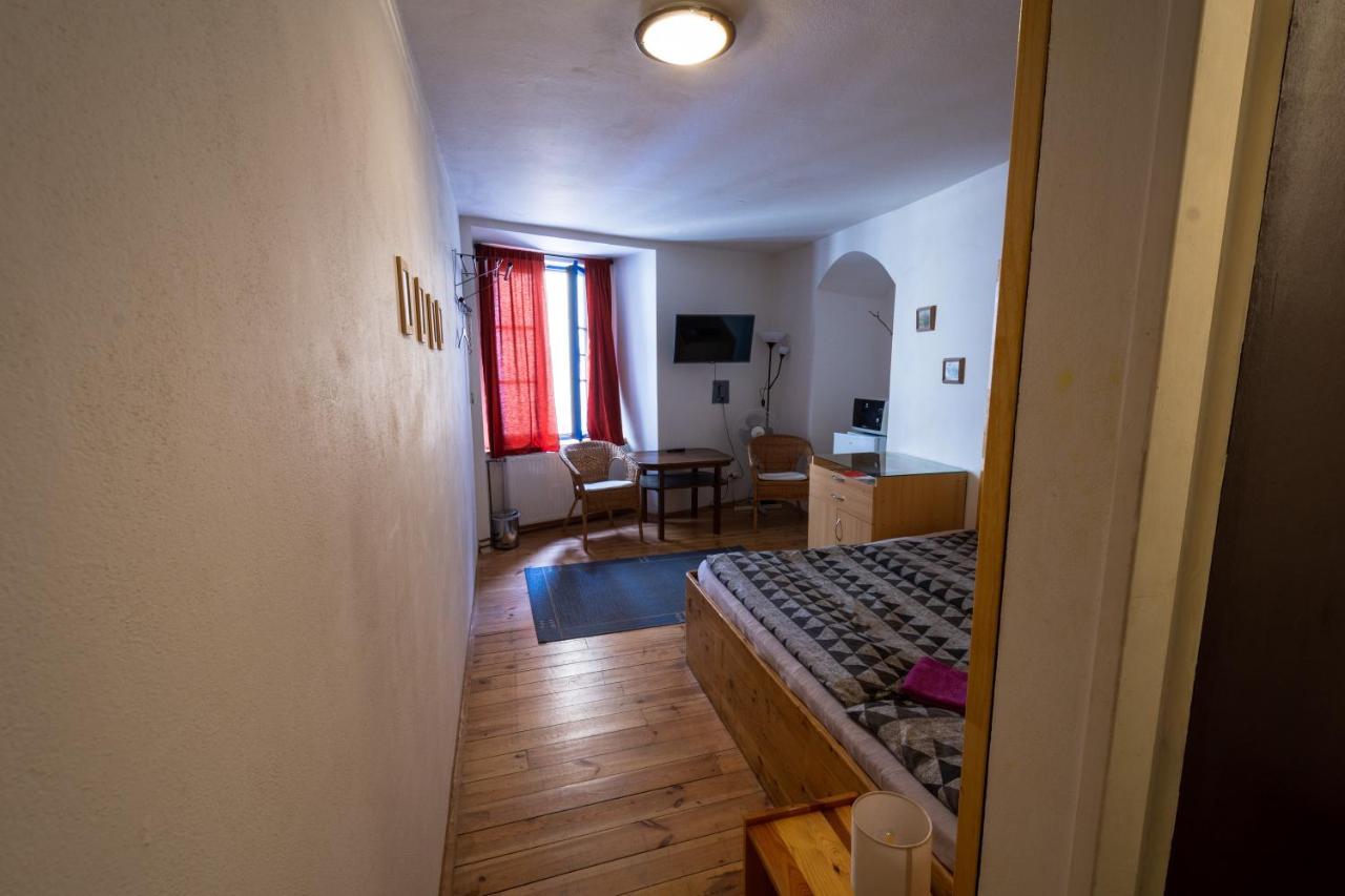 Hotel Red Point à Tábor Extérieur photo
